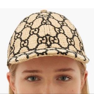 Gucci Raffia Embroidery hat.